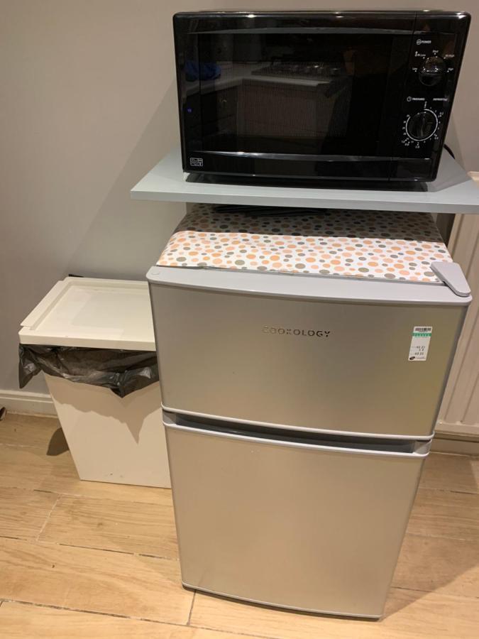 Studio Apartment - Entire Lower Ground Floor - Only 7 Mins Walk Kings Cross St Pancras Station Londra Exterior foto